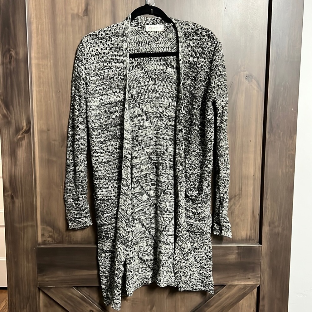 Long cardigan with pockets
